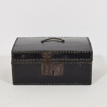 Coffer or box in leather, France circa 1600-1700