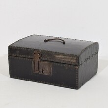 Coffer or box in leather, France circa 1600-1700