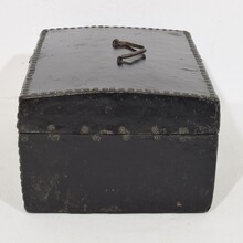 Coffer or box in leather, France circa 1600-1700