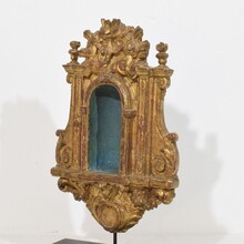 Small carved wooden baroque altar niche, Italy circa 1750