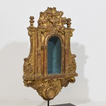 Small carved wooden baroque altar niche, Italy circa 1750