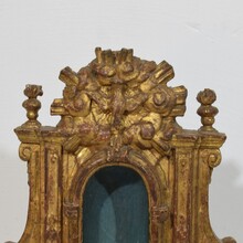 Small carved wooden baroque altar niche, Italy circa 1750