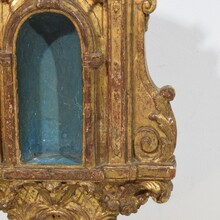 Small carved wooden baroque altar niche, Italy circa 1750