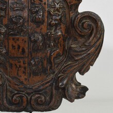 Baroque carved wooden coat of arms, Italy circa 1650-1750