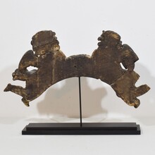 Carved wooden baroque angel fragment, Spain circa 1700-1750