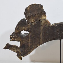 Carved wooden baroque angel fragment, Spain circa 1700-1750